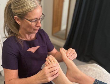 Faye Jarvis preforming reflexology in Kent